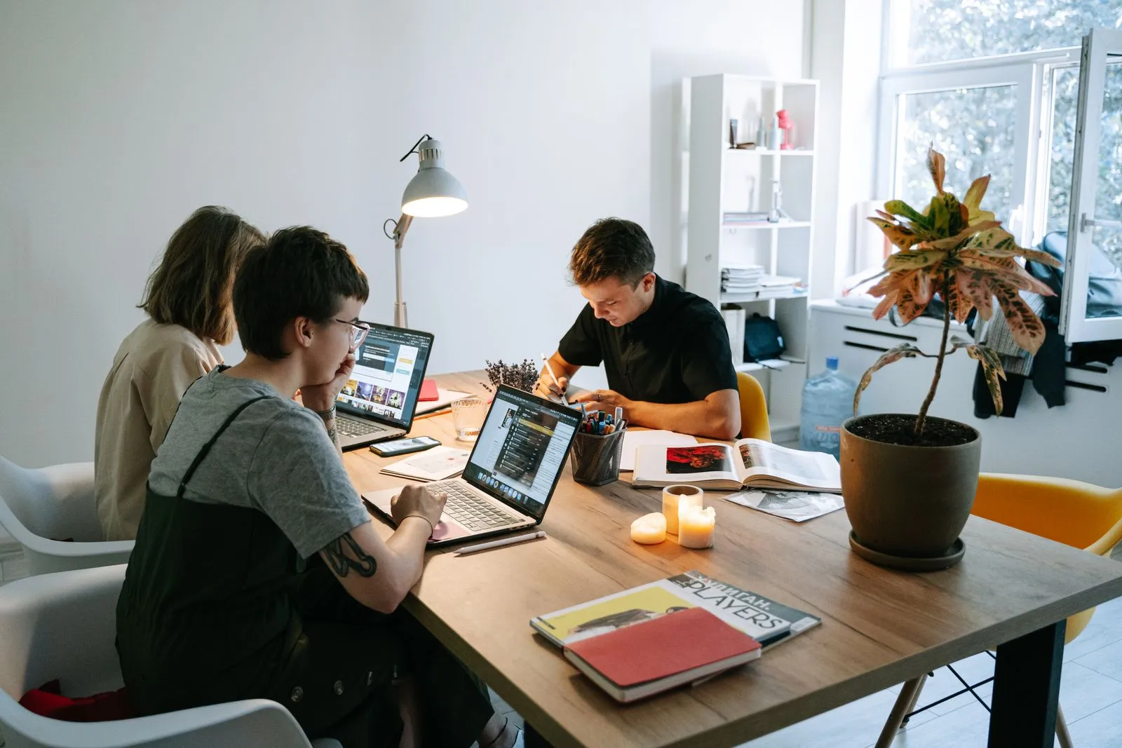 What to Bring for Your First Coworking Day